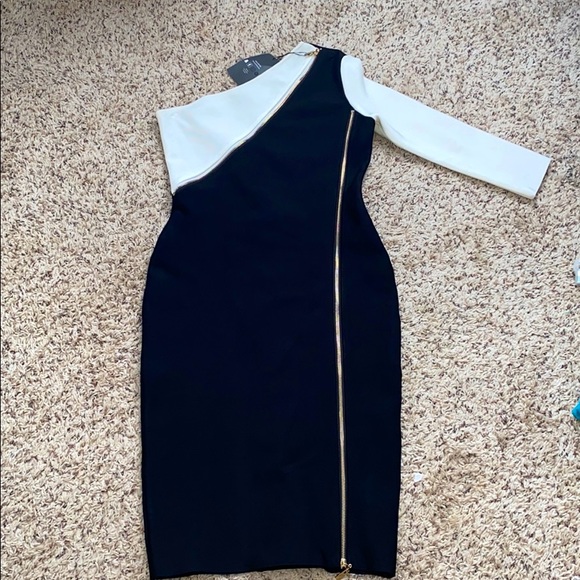 Dress - Picture 1 of 4